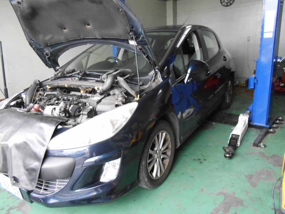 プジョー308　プレミアム6速マニュアル　ヘッドカバー交換