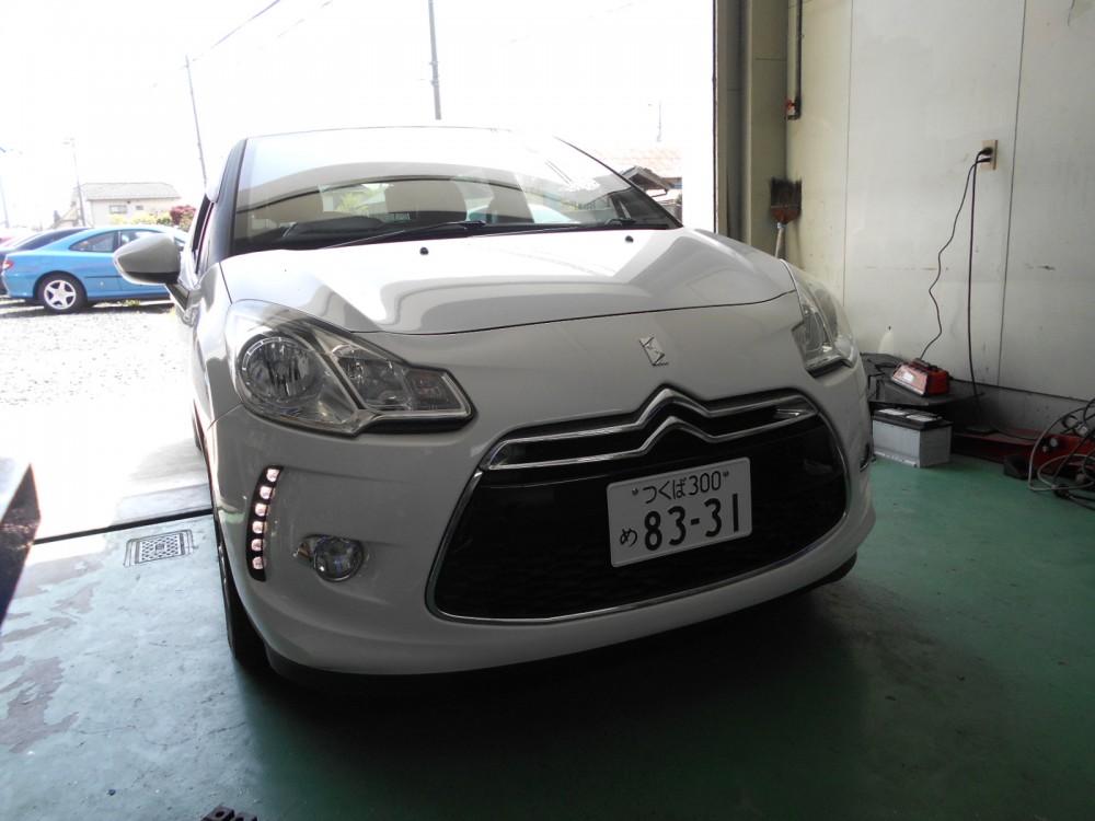 シトロエンDS3　スポーツシック　エアコンルーバー修理　