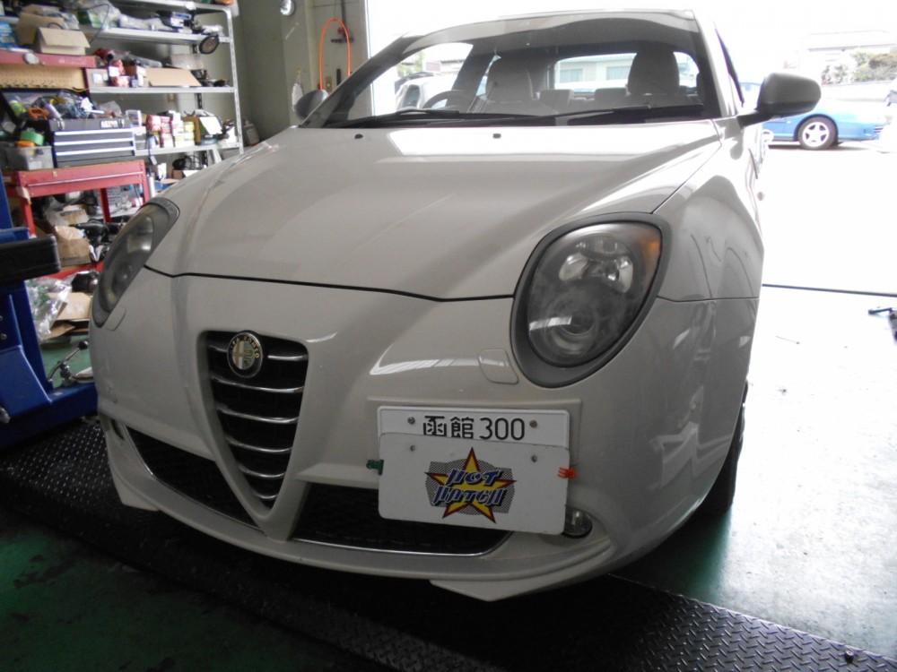 アルファロメオ　ミト　クアドリフォリオヴェルデ　パワステモーター交換