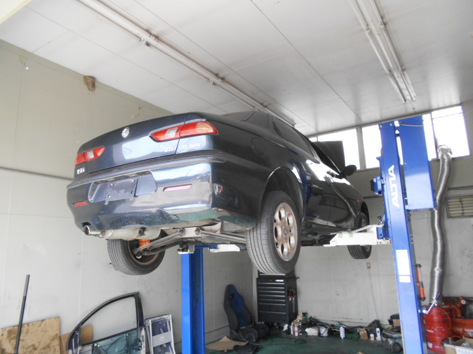 アルファロメオ156　2.5V6　MEXC-Sマフラー取付